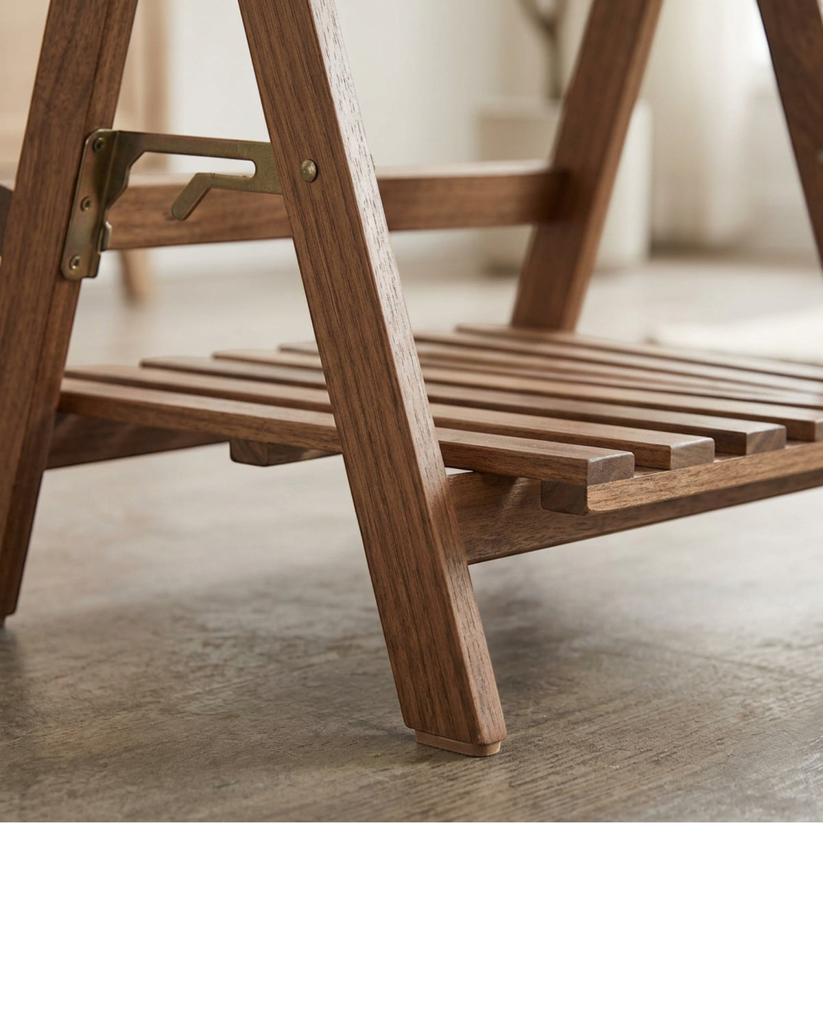 Kiivo Folding Four-Tier Wooden Ladder Plant Stand 110 cm Walnut - Detail view
